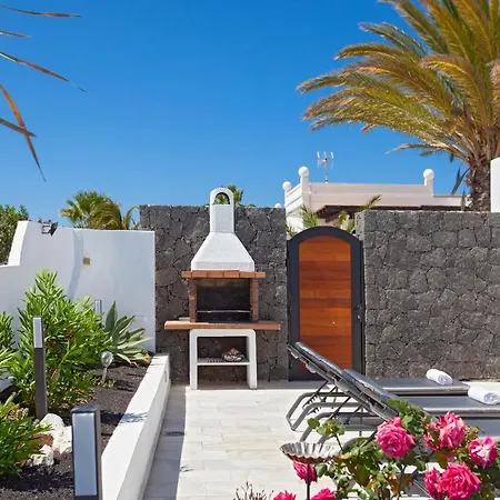 Luciente - 3 Bedroom - Great Pool Area - Perfect For Families Villa *
